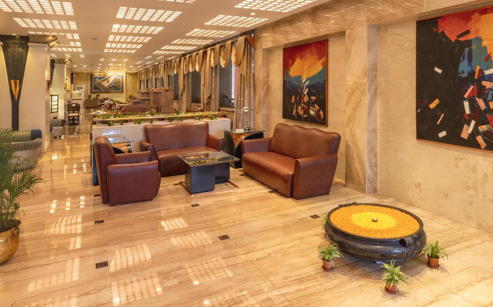Hotel Kohinoor Continental,Airport Мумбай Екстериор снимка
